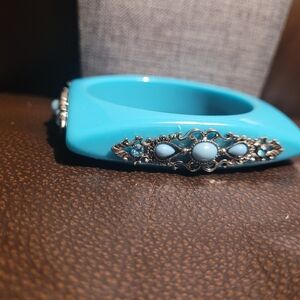 Traci Lynn Aqua and Silver Bracelet